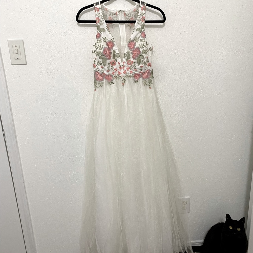 White lace embroidered a-line gown